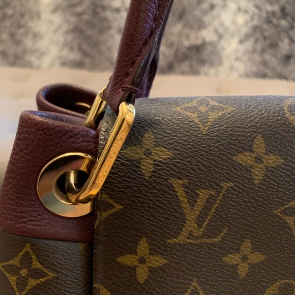 SOLD. Authentic Louis Vuitton Olympe - Picture 5 of 17